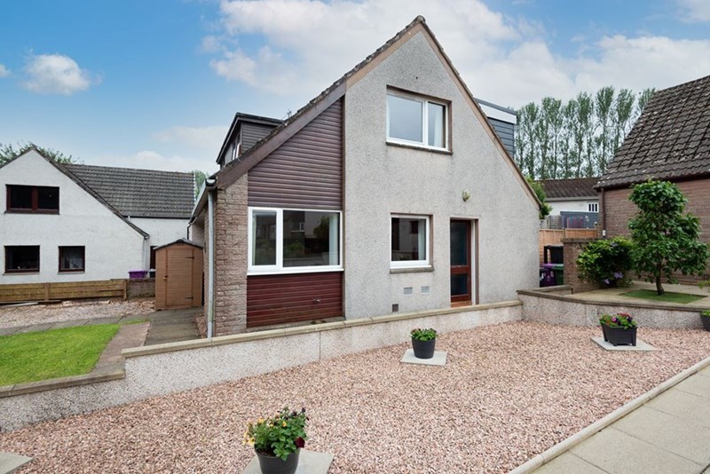 38-Slade-Gardens-Kirriemuir-DD8-5AF